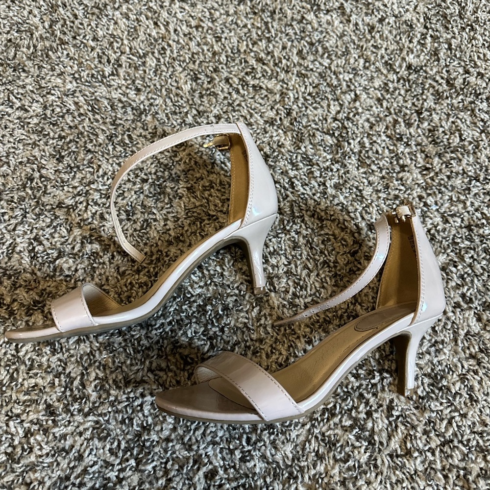 nude heels - Picture 3 of 4